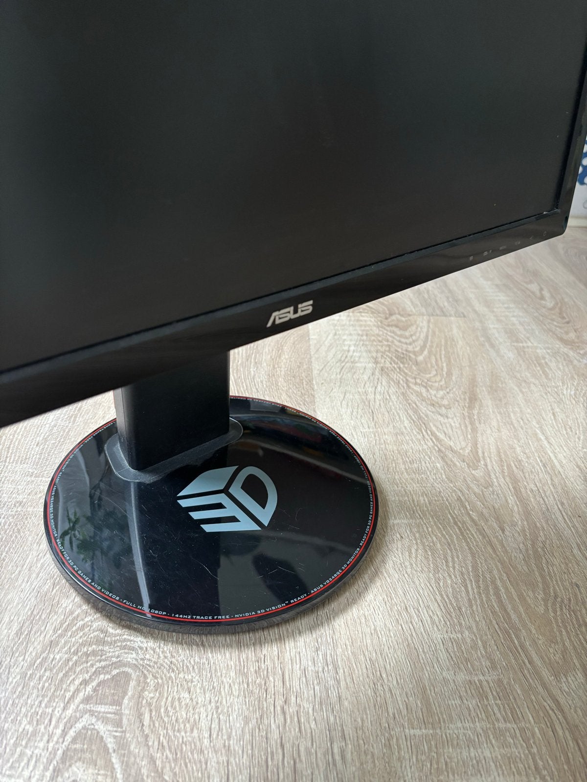 ASUS VG248QE Gaming Monitor - 144Hz Full HD, Gebruikt, Kantelbaar, 101 t/m 150 Hz, Full HD