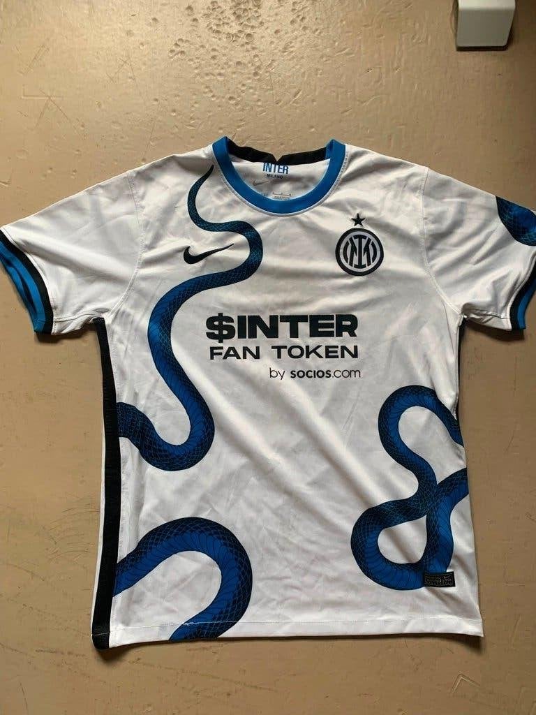 Inter milan 3e shirt, Verzamelen, Sportartikelen en Voetbal, Ophalen of Verzenden, Zo goed als nieuw, Buitenlandse clubs, Shirt