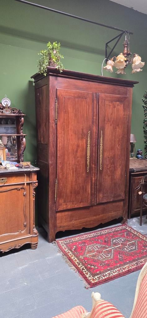 Prachtige authentieke 18e eeuwse Franse landelijke kast, Antiek en Kunst, Antiek | Meubels | Kasten, Ophalen