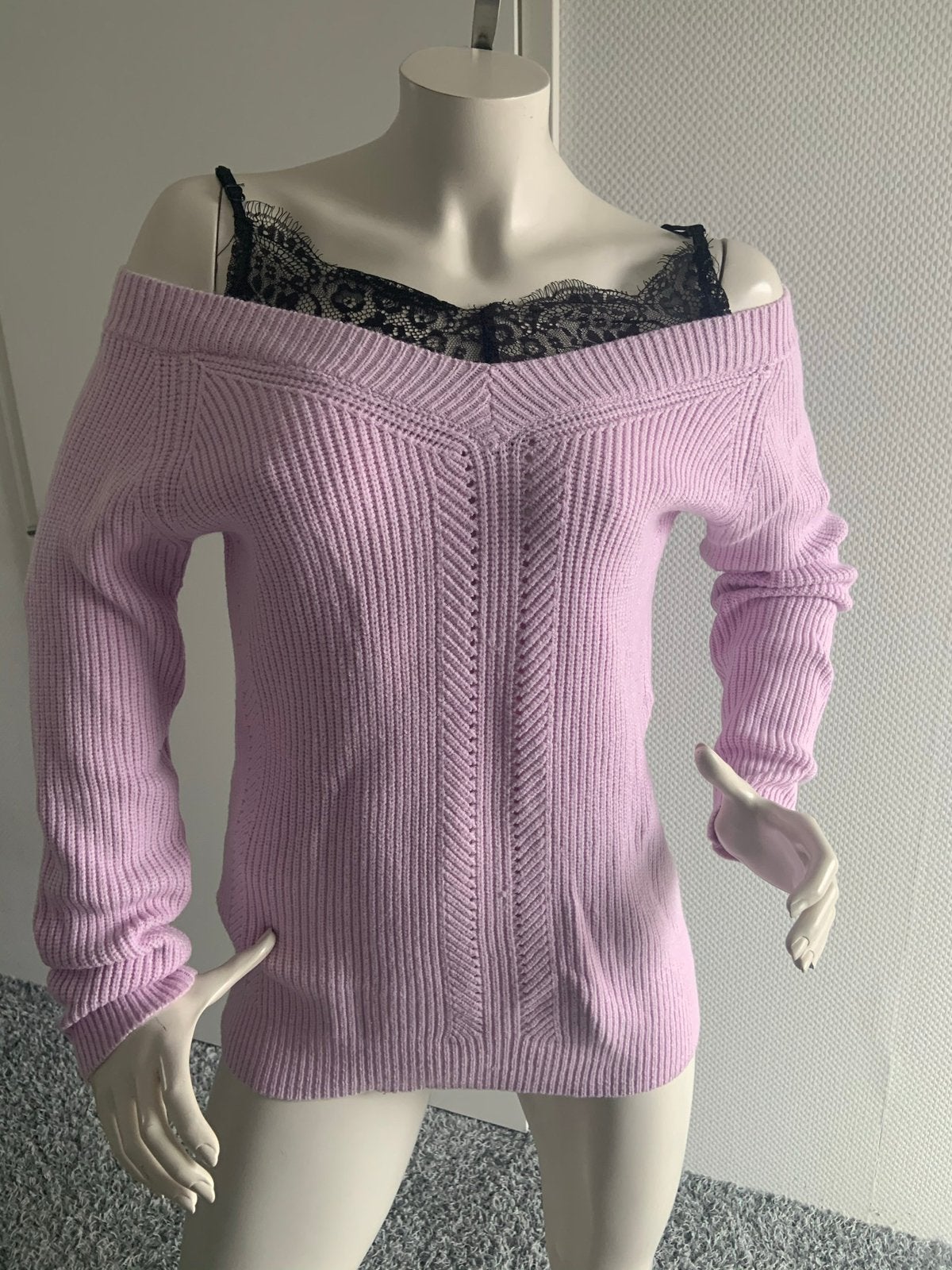 Luzabella trui met open schouders en kant one size, Maat 38/40 (M), ., Ophalen of Verzenden, Zo goed als nieuw