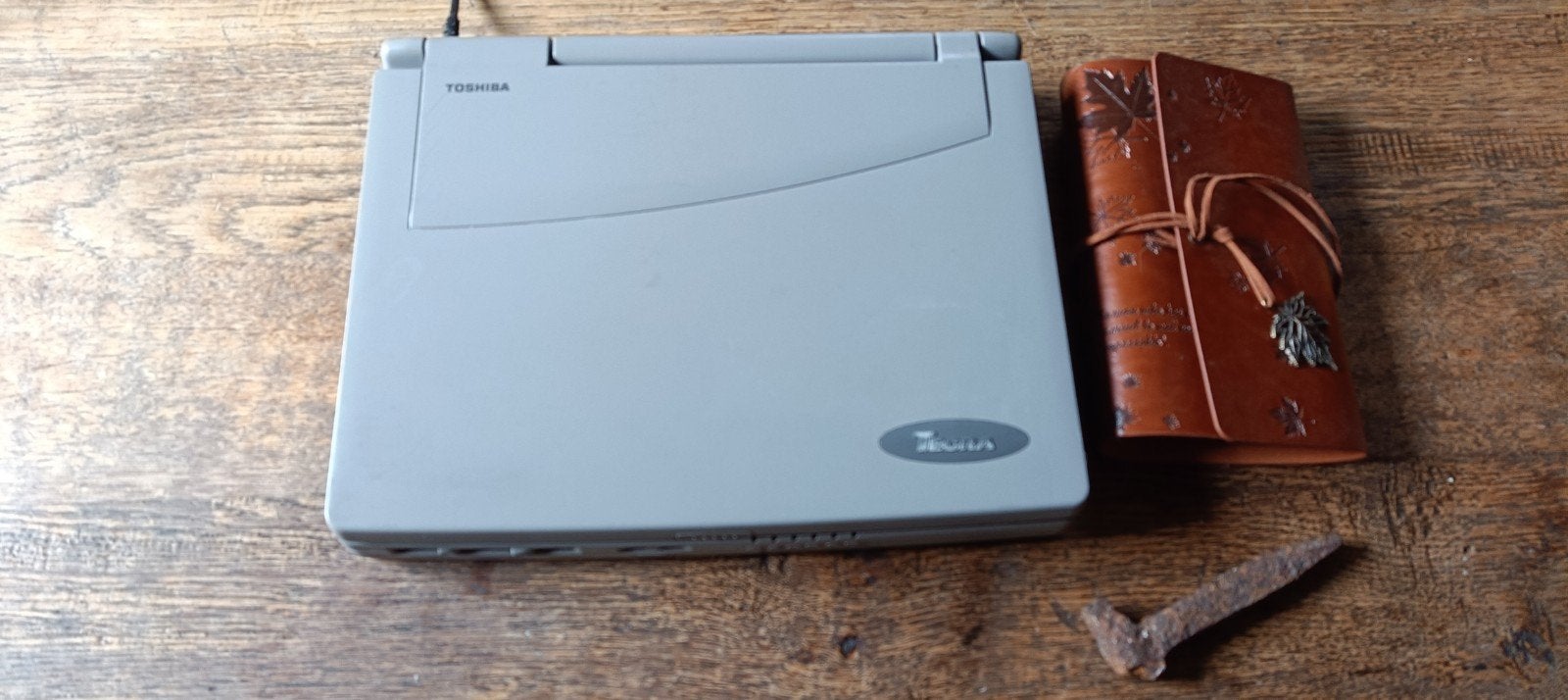 Retro Vintage Toshiba Tecra 550CDT voor onderdelen, Computers en Software, Vintage Computers, Ophalen, Toshiba
