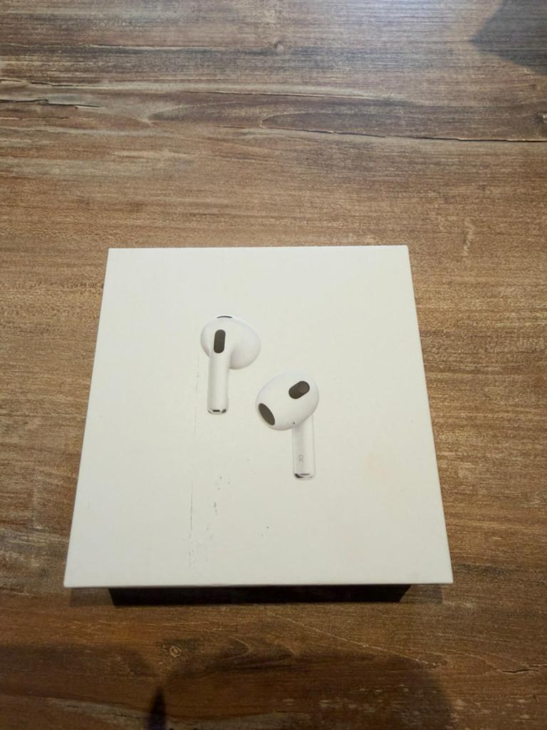 Apple AirPods (3e generatie) met Lightning Charging Case, Audio, Tv en Foto, Koptelefoons, Ophalen of Verzenden, Gebruikt, Overige merken
