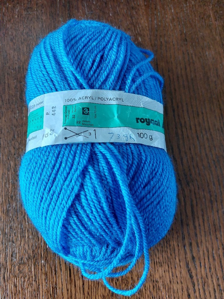 D. Blauw  haak of brei garen. restje, Ophalen of Verzenden, Nieuw, Breien of Haken, Wol of Garen