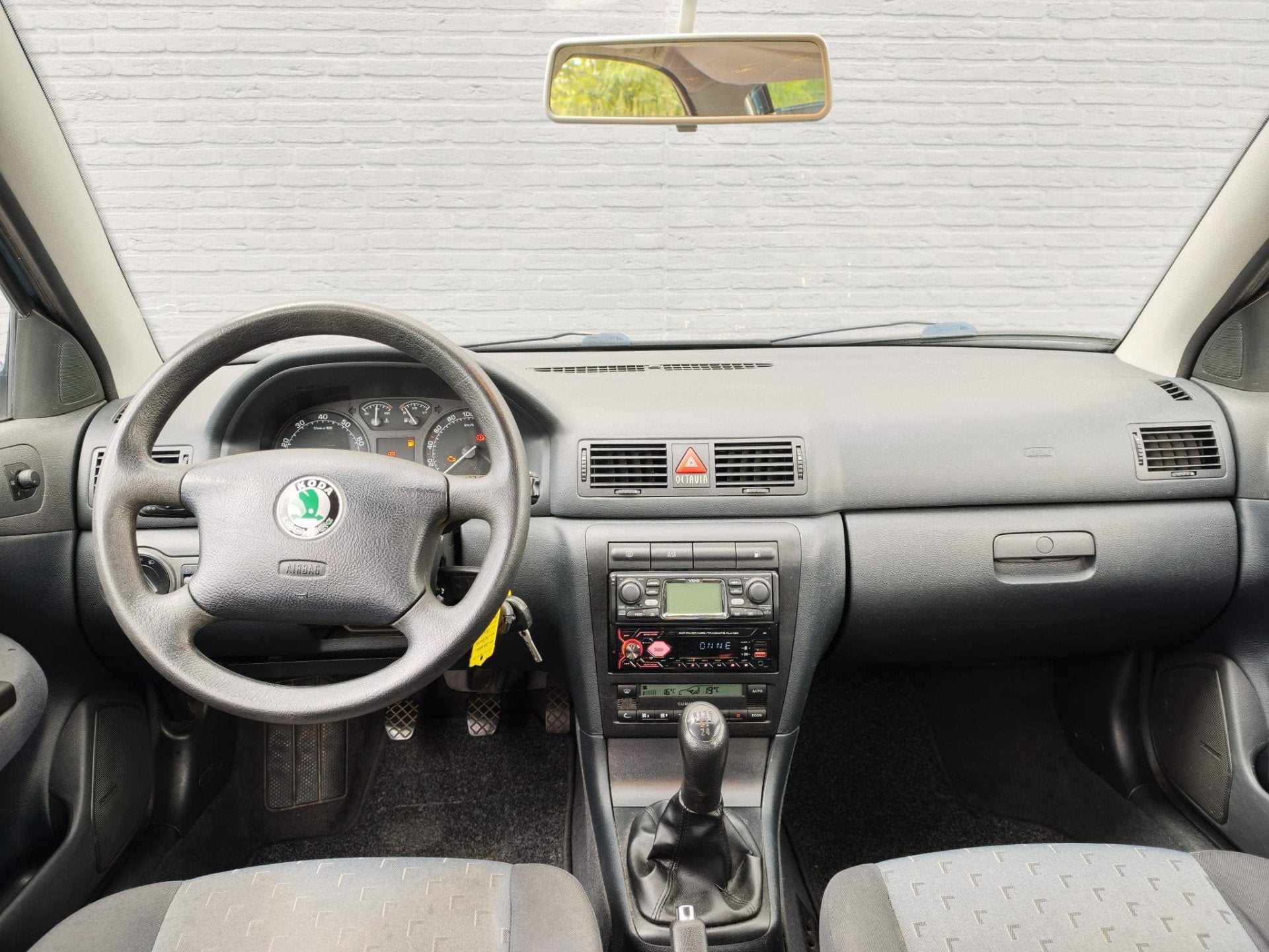 Skoda Octavia 1.6I 5Drs Trekhaak Ecc Pdc Kompas Cruise Contr, Auto's, Voorwielaandrijving, Stof, Parkeersensor, Zwart