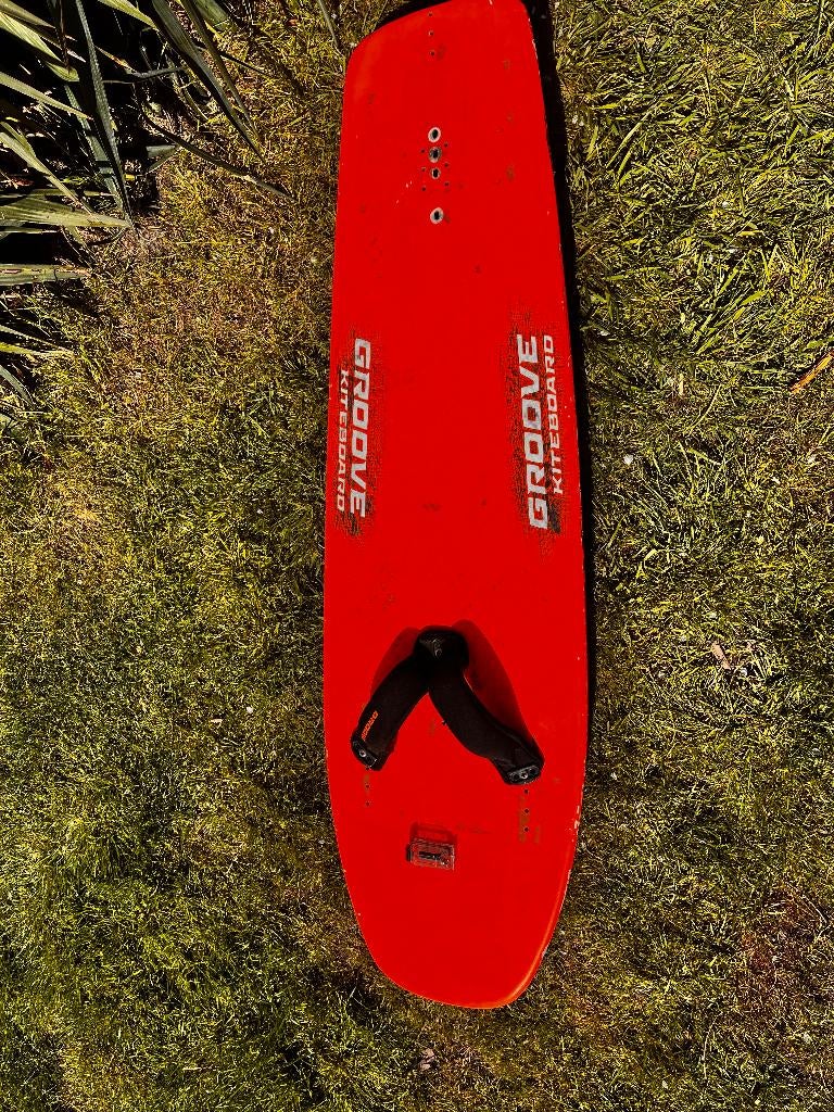 Kitefoil borad Groove Race, Watersport en Boten, Kitesurfen, Foil, Ophalen of Verzenden, Gebruikt, Kiteboard