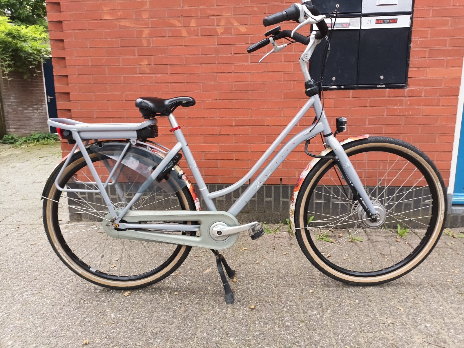 Nette Cortina Roots elektrische Damesfiets 28 inch 8 Versnel, Ophalen of Verzenden, Zo goed als nieuw