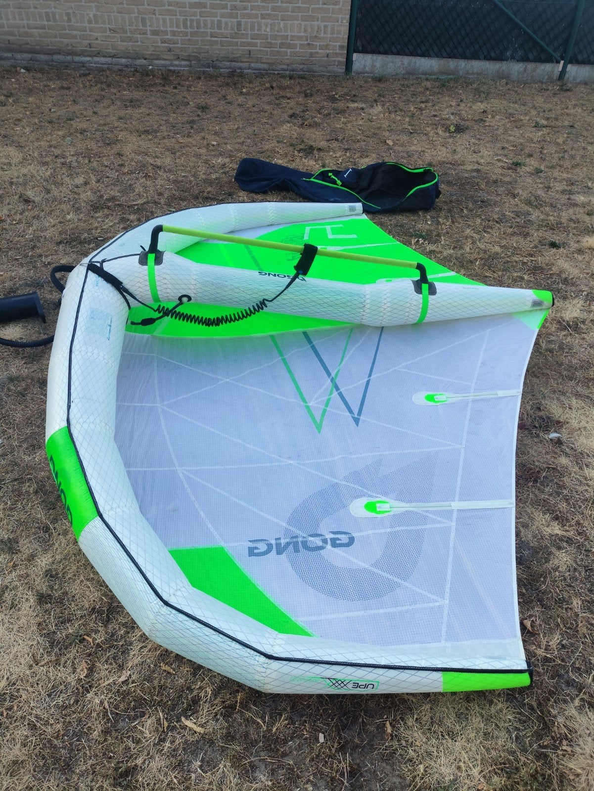 GONG Droid UPE Aramid 4.5 – 2025 wing met boom, leash, Watersport en Boten, Ophalen of Verzenden, Gebruikt, Wingsurf-wing