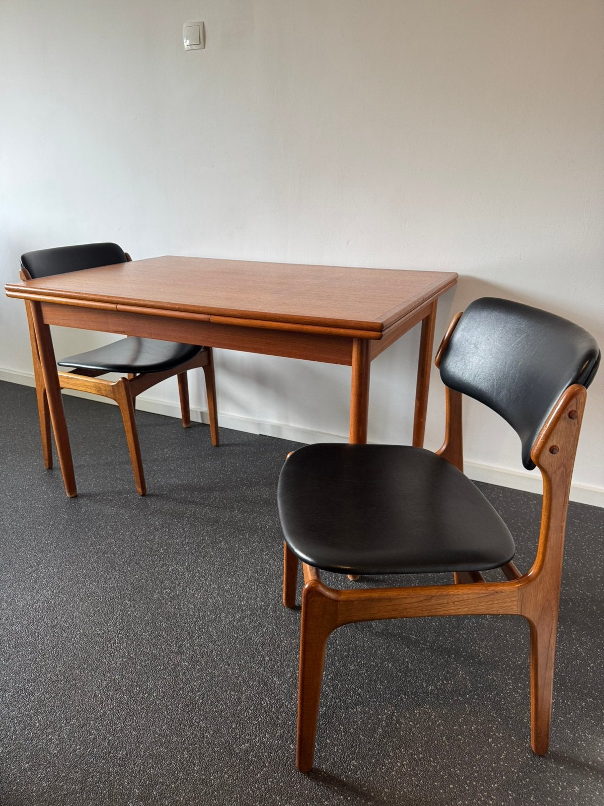 Vintage Deense Eettafel Mid Century Jaren 60’s 70’s bureau, Huis en Inrichting, Teakhout, 200 cm of meer, Zo goed als nieuw, Rechthoekig