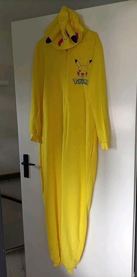 Pikachu Pokémon Onesie - Maat M/L, Geel, Maat 42/44 (L), Ophalen of Verzenden, Zo goed als nieuw