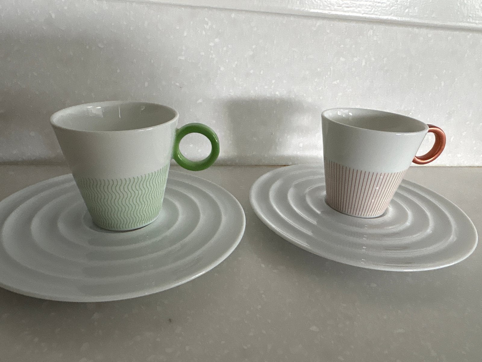 Nespresso Christian Ghion Kopjes met Schotels - Zo goed als, Overige merken, Ophalen of Verzenden, Zo goed als nieuw, Modern