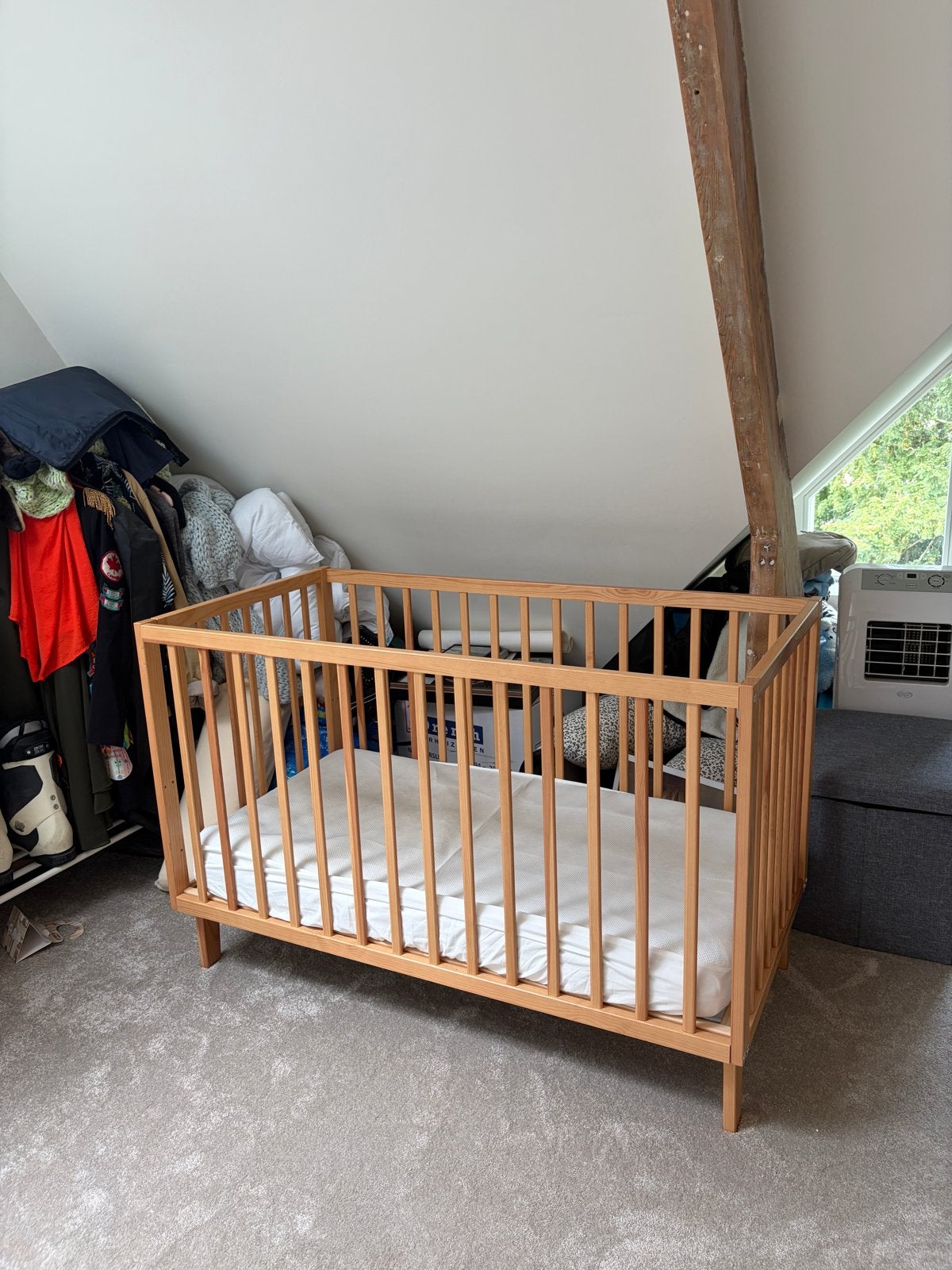 Houten ledikant met matras Novi at home meegroei, Kinderen en Baby's, Babywiegjes en Ledikanten, Zo goed als nieuw, Ledikant, Ophalen