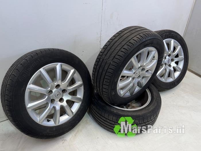 Velgen set + banden van een Opel Zafira, Gebruikt, -, -, Ophalen of Verzenden