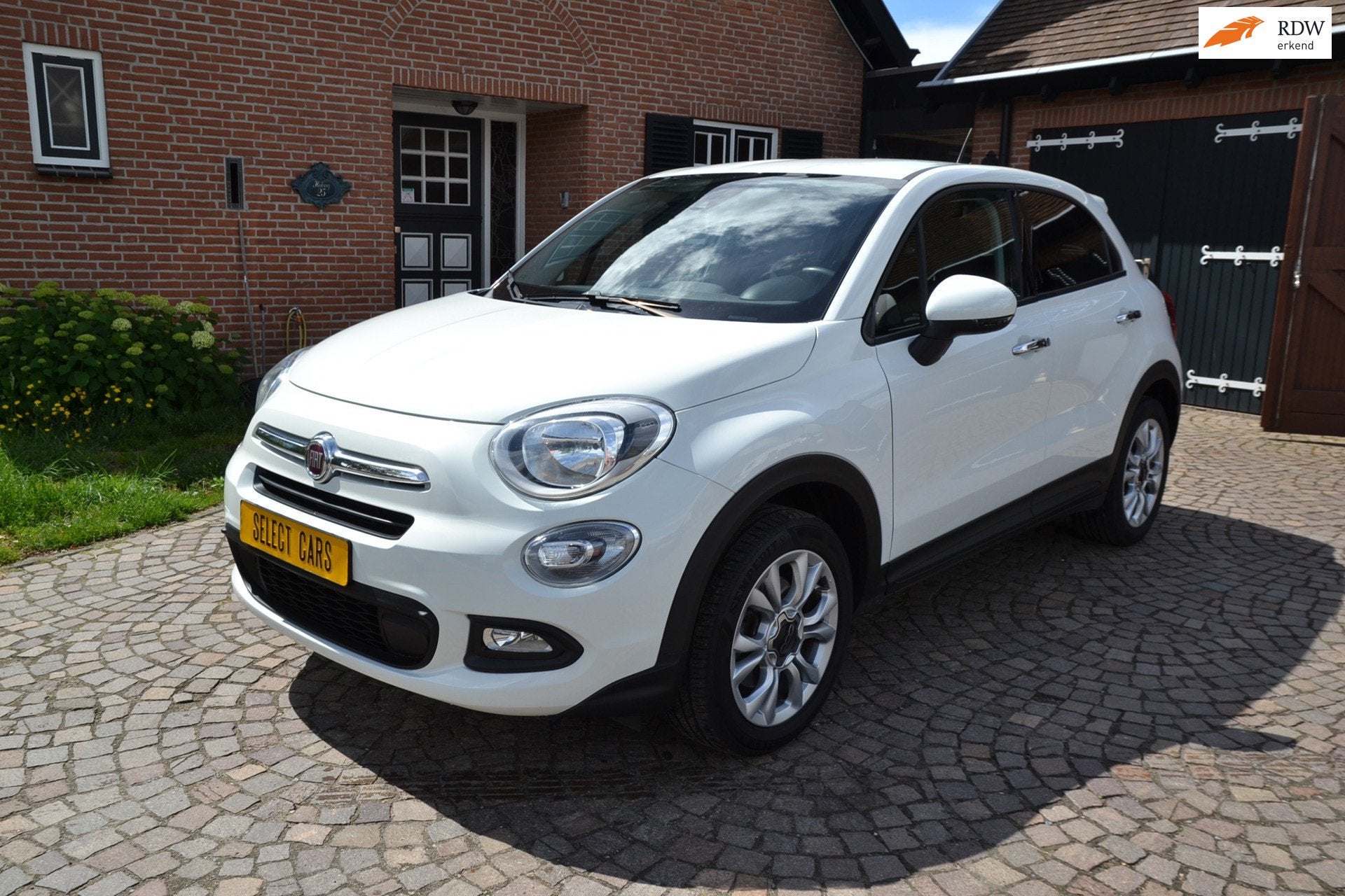 Fiat 500 X 1.6 PopStar - Airco - Navigatie+Camara - Cruise c, Voorwielaandrijving, Gebruikt, 4 cilinders, 500X
