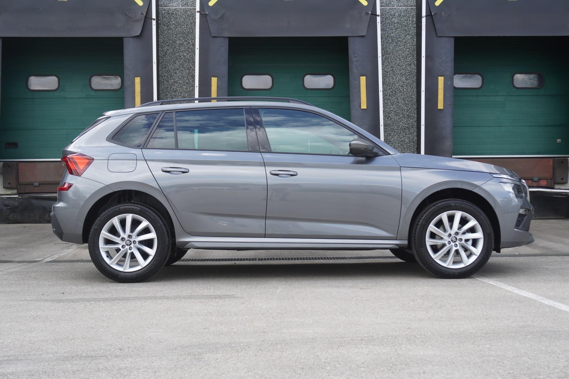 Skoda Kamiq 1.0 TSI 115pk DSG Business Edition | Stoelen Pak, Auto's, 12 maanden, Euro 6, 116 pk, Nieuw