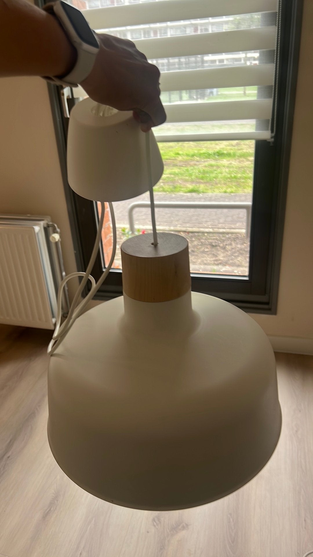 White oak ceiling light, Ophalen, Zo goed als nieuw