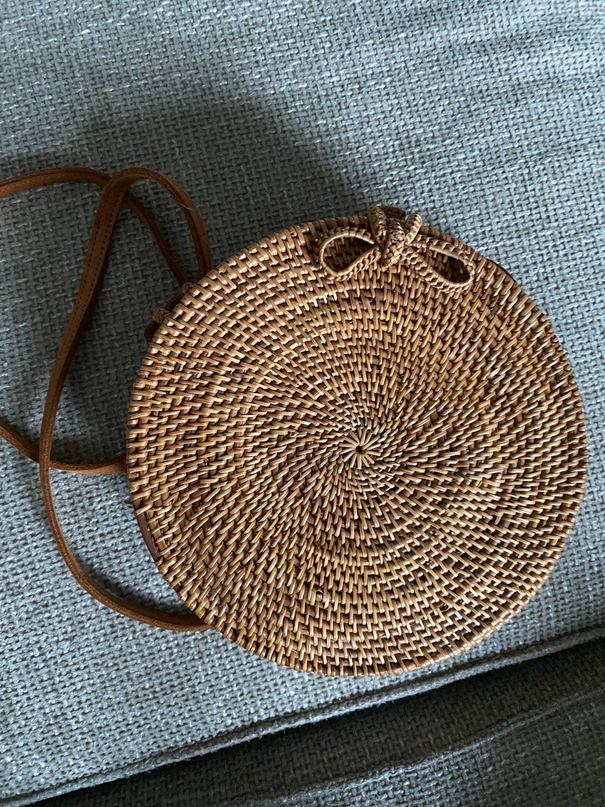 Rotan schoudertasje met band gevlochten tasje tas schattig, Sieraden, Tassen en Uiterlijk, Ophalen of Verzenden, Zo goed als nieuw