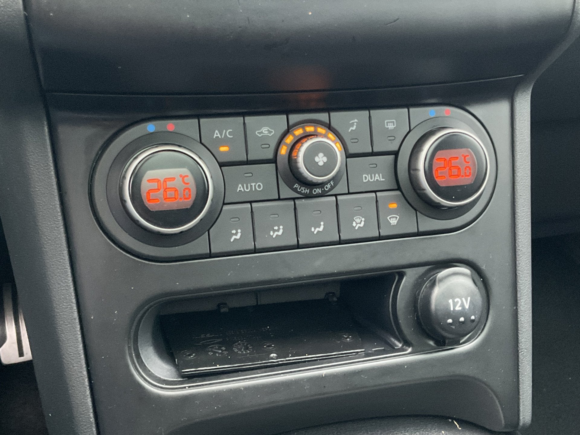 Foto 19 van Nissan QASHQAI 1.5 dCi Connect Edition Trekhaak Pano Camera