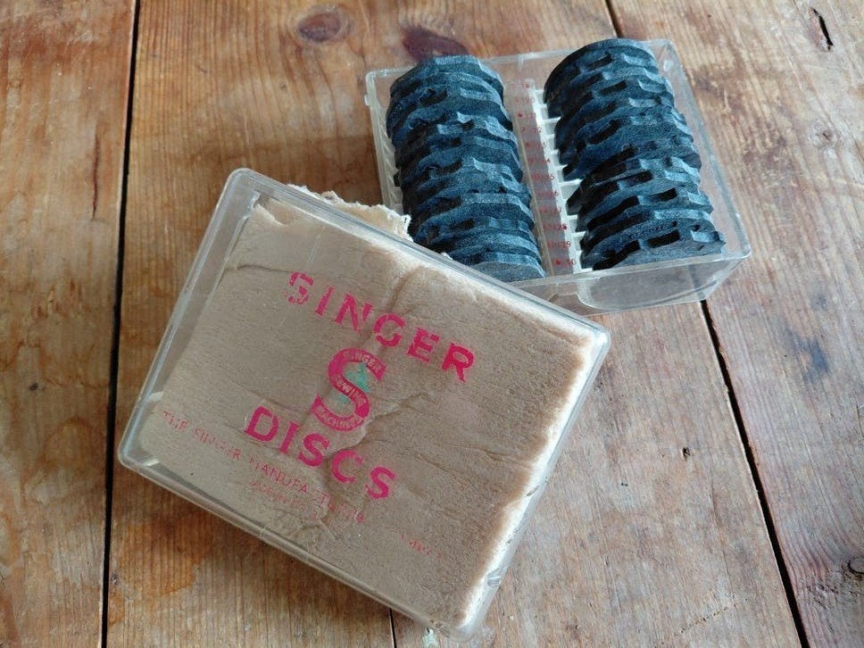 Vintage - Singer Fashion Discs - Singer Naaimachine Discs, Ophalen of Verzenden, Gebruikt, Applicatie