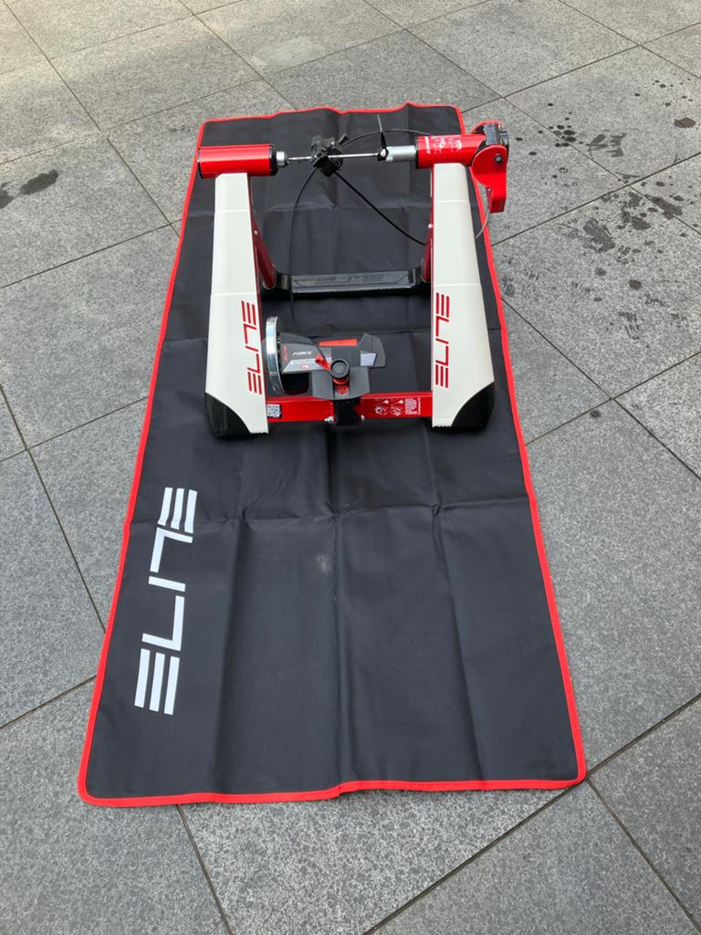 Elite Fietstrainer - Ongebruikt met mat, Ophalen of Verzenden, Zo goed als nieuw