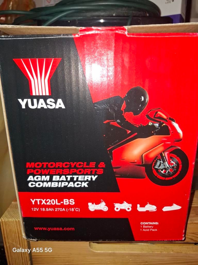 Nieuwe Yuasa YTX20L-BS 12V 18.9Ah 270A accu - past niet, Ophalen of Verzenden