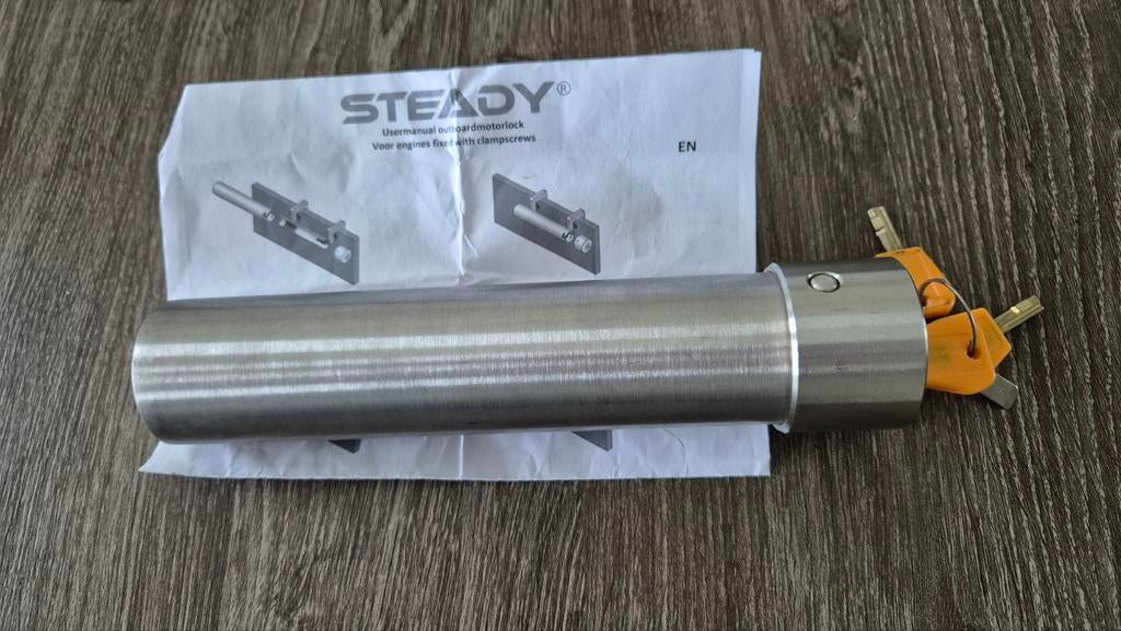 Steady Buitenboordmotor slot tot 15pk, Watersport en Boten, Accessoires en Onderhoud, Ophalen of Verzenden, Zo goed als nieuw