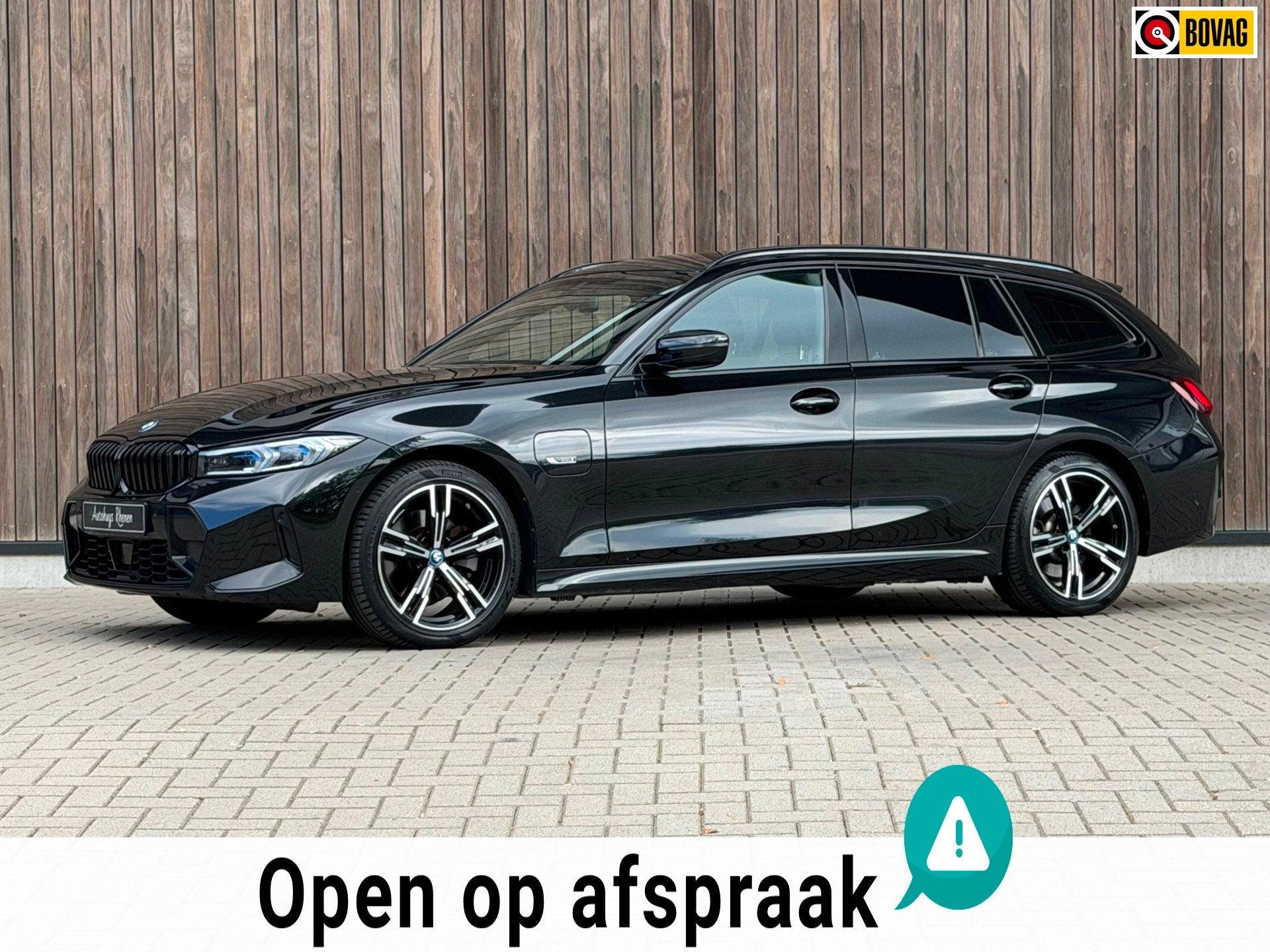 BMW 3-serie Touring 330e High Executive / M-sport / Trekhaak, Gebruikt, Zwart, 4 cilinders, Zwart