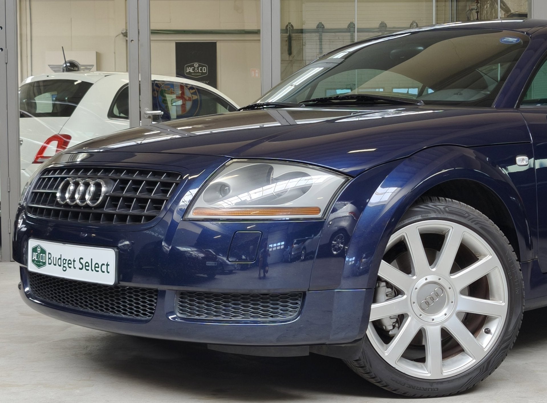Audi TT 1.8 5V Turbo Exclusive uitvoering, Auto's, Voorwielaandrijving, TT, Gebruikt, Zwart