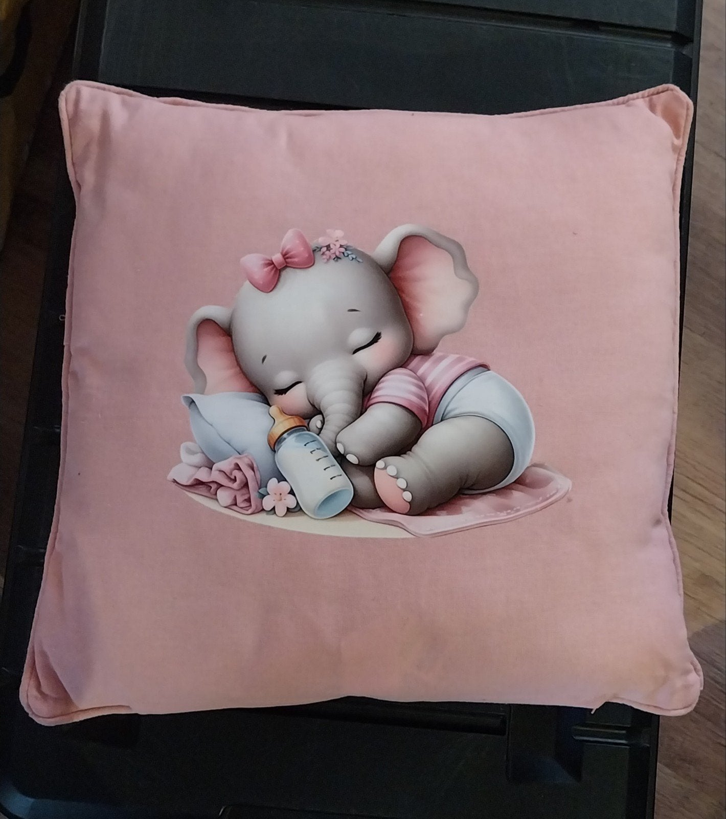 Nieuw Geboortekussen 40x40cm met schattige olifant, Kinderen en Baby's, Kraamcadeaus en Geboorteborden, Ophalen of Verzenden, Nieuw