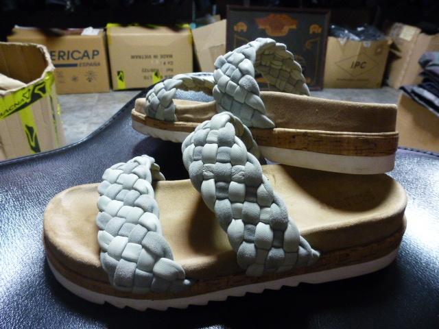 Maruti leren slippers z.g.a.n mt.39, Slippers, Ophalen of Verzenden, Zo goed als nieuw, Maruti