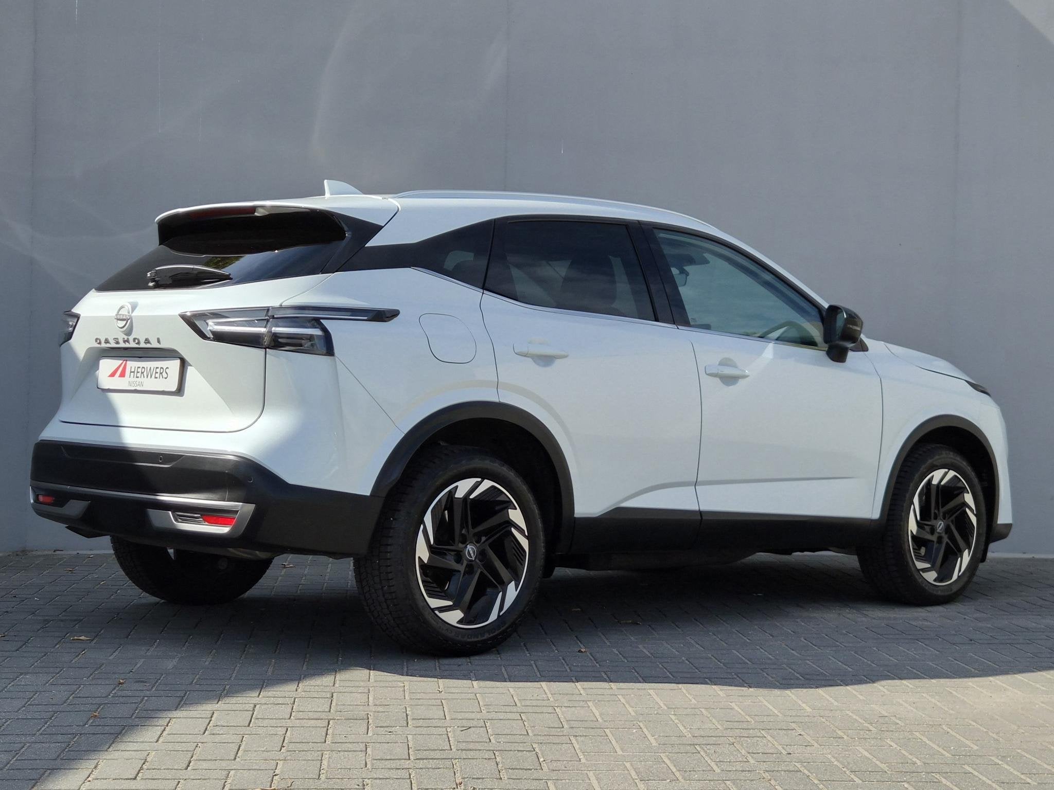 Nissan Qashqai 1.3 MHEV Xtronic N-Connecta / Facelift Model, Auto's, Dealer onderhouden, Stof, Euro 6, 4 cilinders