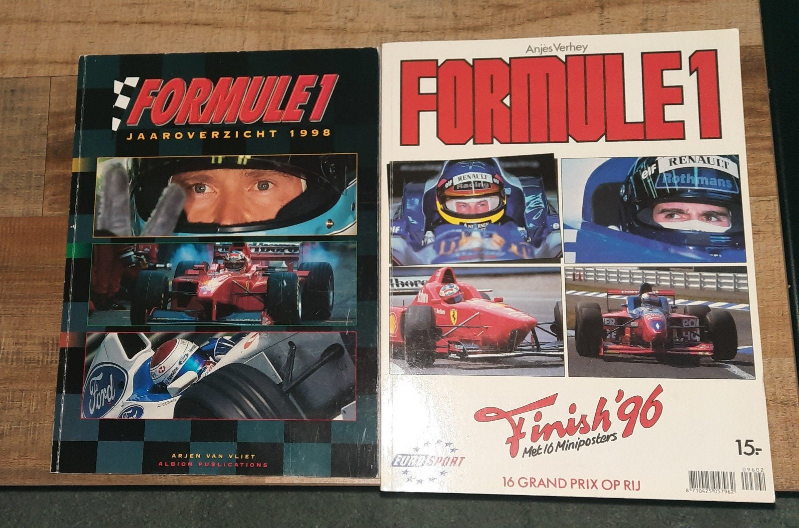 Formule 1 Jaaroverzicht 1998 & Finish '96 Boeken, Ophalen of Verzenden, Gelezen, Arjen van Vliet, Anjes Verhey, Overige sporten