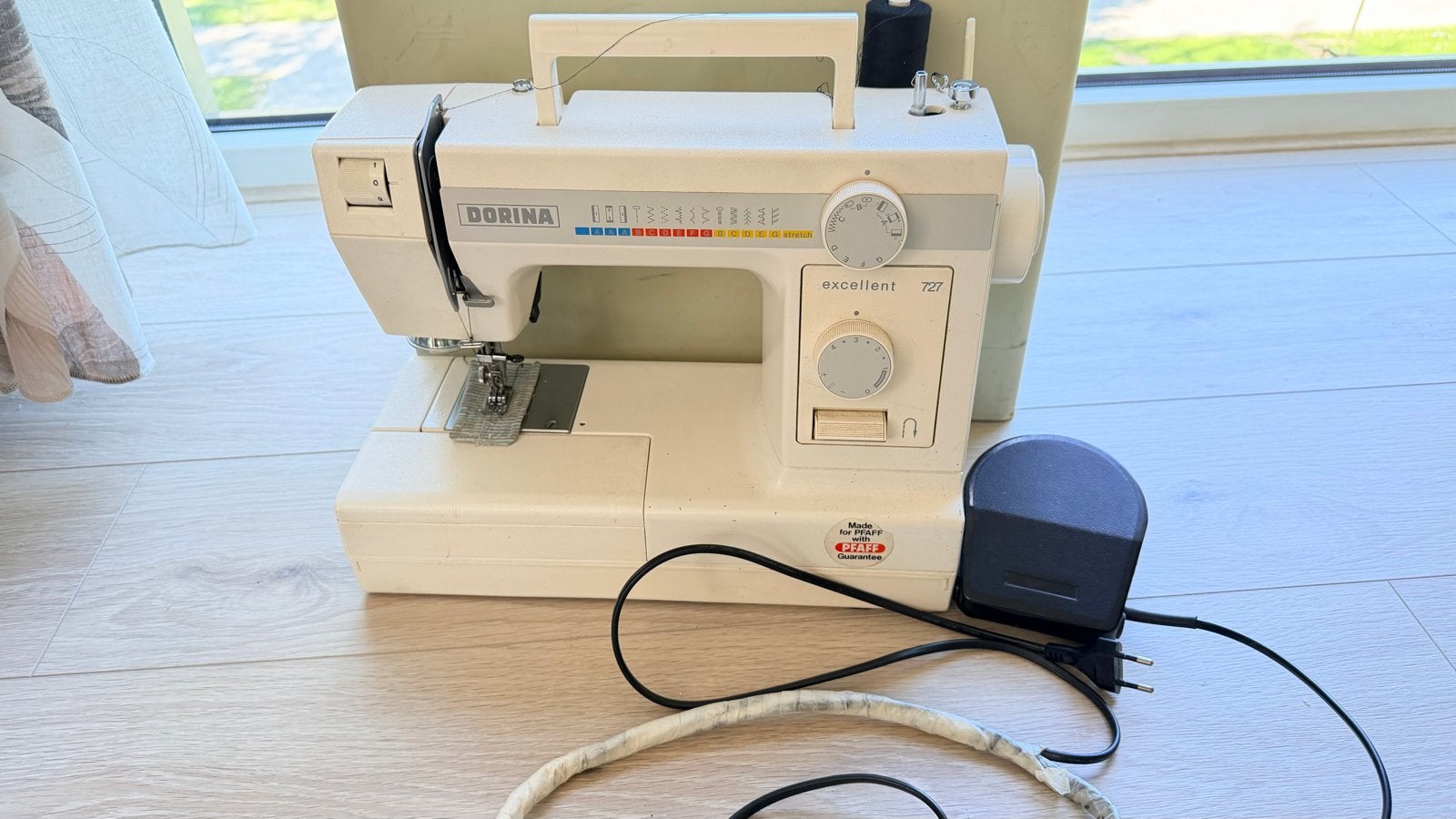Naaimachine Dorina Excellent 727 - Goede Prijs!, Ophalen, Gebruikt, Naaimachine, Overige merken
