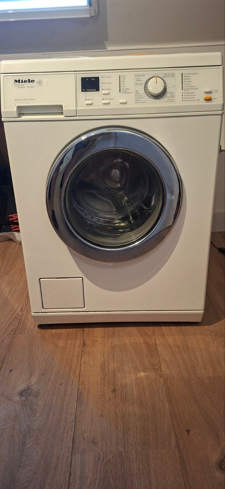 Miele W 2523 WCS Wasmachine - Voorlader, Gebruikt, 4 tot 6 kg, Ophalen of Verzenden, 1600 toeren of meer