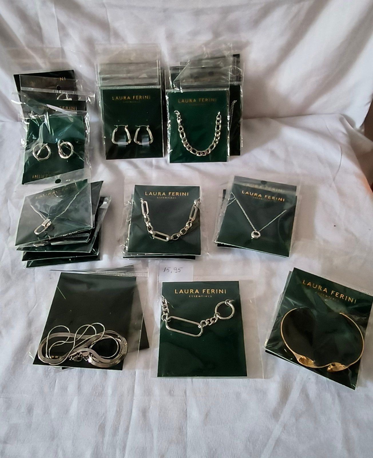 Partij van 37 Laura Ferini sieraden ( in verpakking), Sieraden, Tassen en Uiterlijk, Ophalen of Verzenden, Nieuw, Overige kleuren