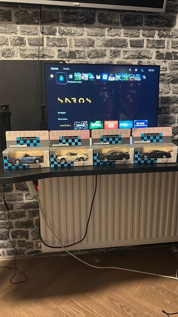 4 supercars model autos moet weg, Hobby en Vrije tijd, Modelauto's | 1:43, Ophalen, Zo goed als nieuw, Auto, Overige merken