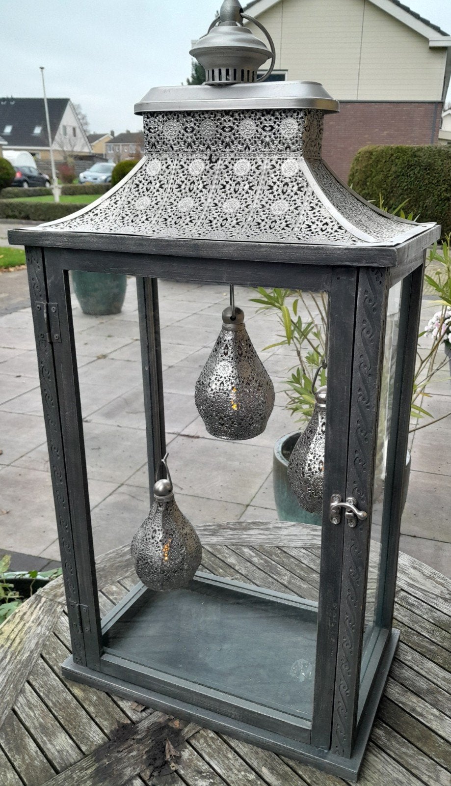 Grote sfeervolle lantaarn met metalen hangers, Ophalen, Hout, Zwart, Oosters