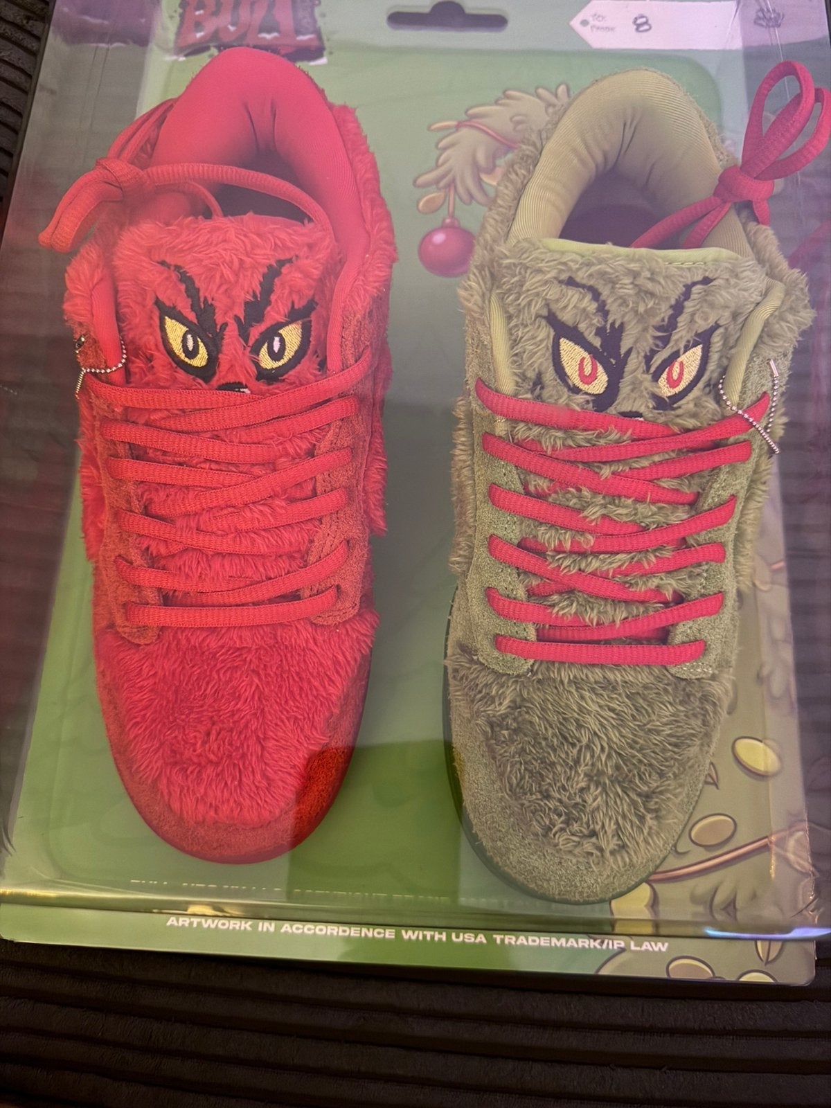Nike dunk low SB z bull airs soft hair ‘GRINCH’, Kleding | Heren, Schoenen, Ophalen of Verzenden, Zo goed als nieuw, Overige kleuren