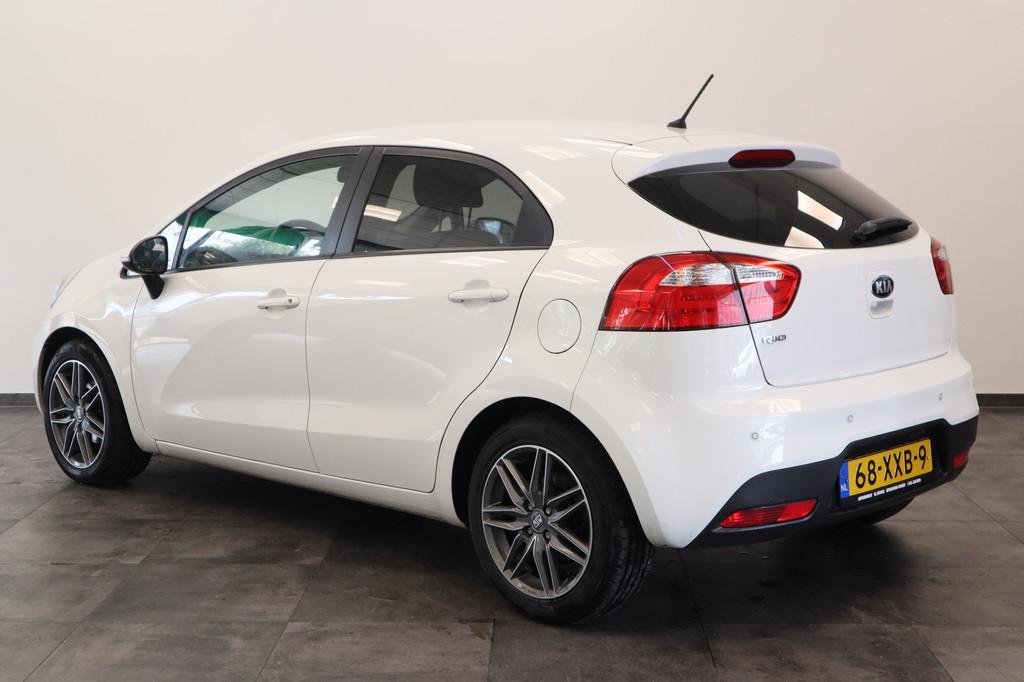 Kia Rio 1.2 CVVT Plus Pack 5-Drs. 16'lmv Airco (bj 2013), Euro 5, 4 cilinders, Wit, Origineel Nederlands