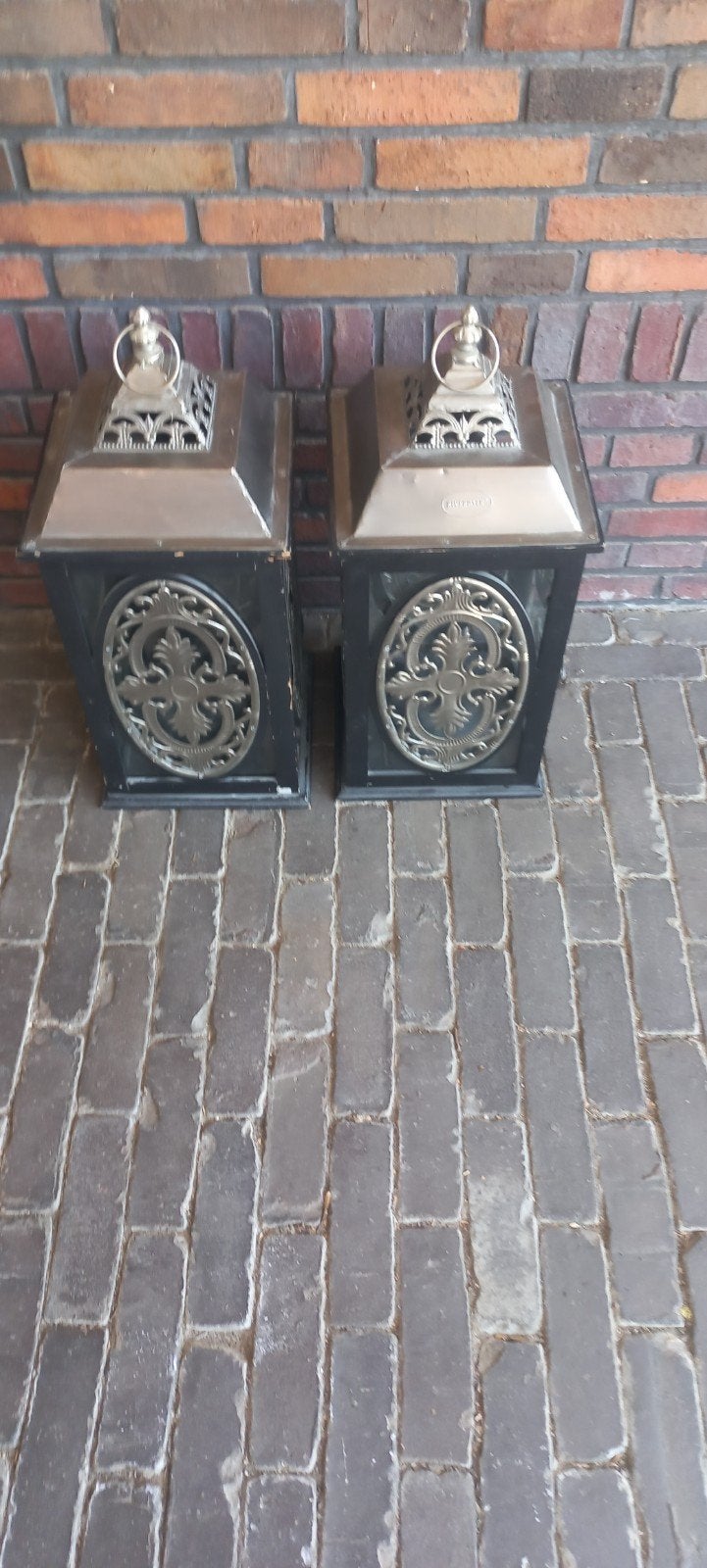 Riverdale Windlichten, Ophalen
