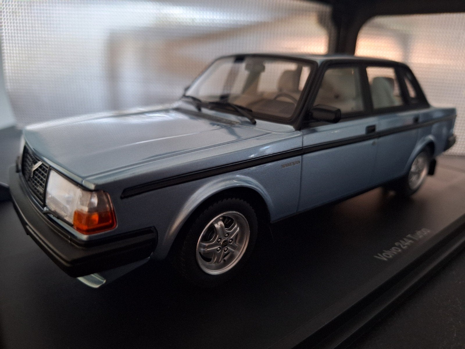 Volvo 244 Turbo Schaal 1:18, Overige merken, Auto, Nieuw, DNA