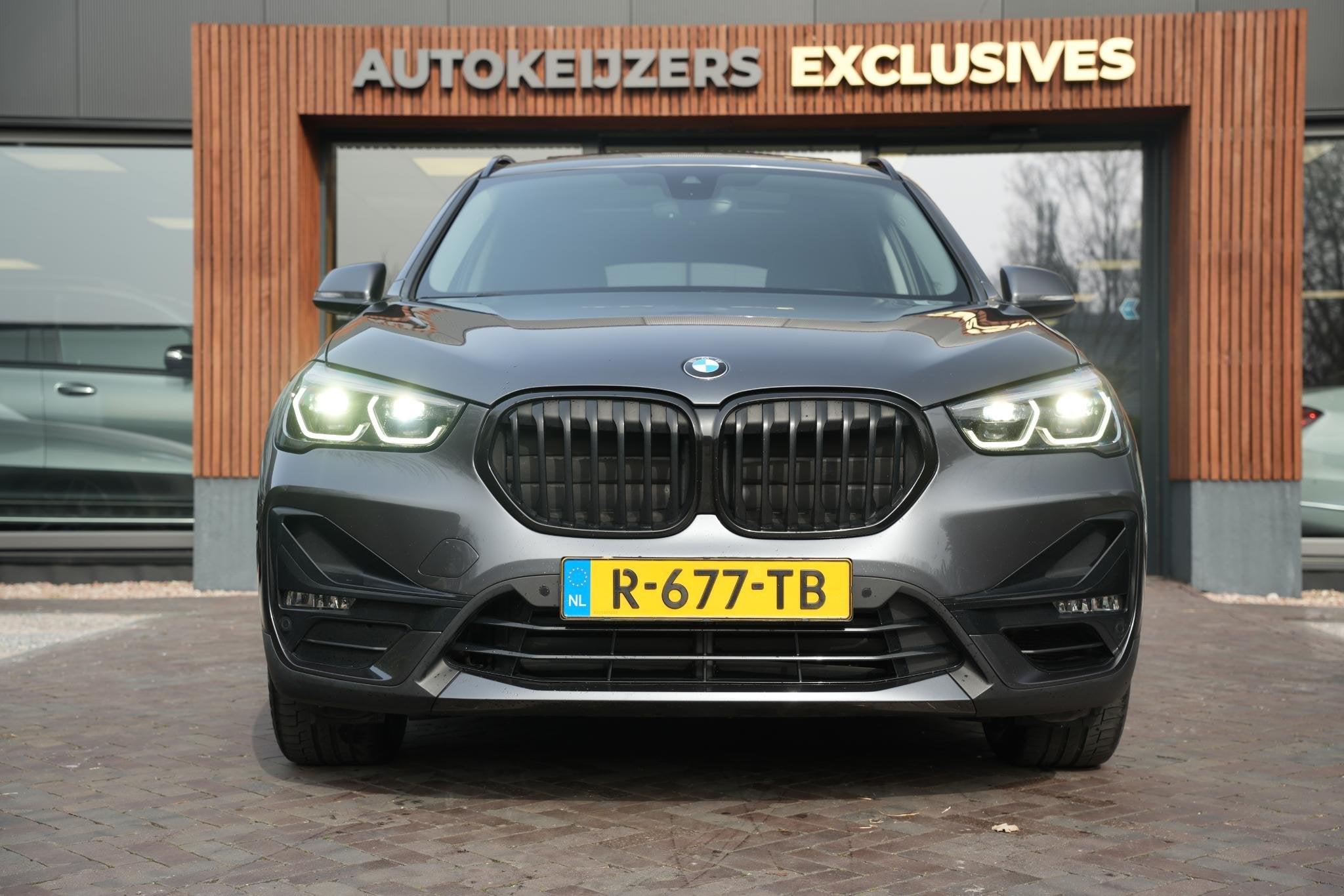 Foto 3 van BMW X1 xDrive25e High Executive Panoramadak Adapt Cruise Hea