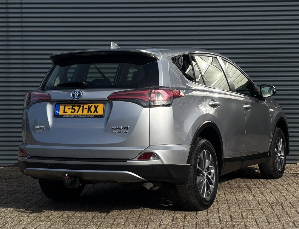 Toyota RAV4 2.5 VVT-i Hybrid 155pk 2WD Aut, Automaat, Stof, Gebruikt, 1650 kg