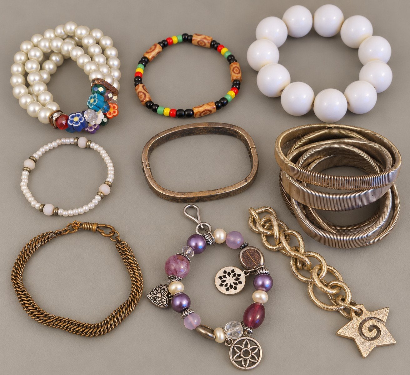 Partij diverse vintage sieraden en armbanden, Ophalen of Verzenden, Overige kleuren, Overige materialen