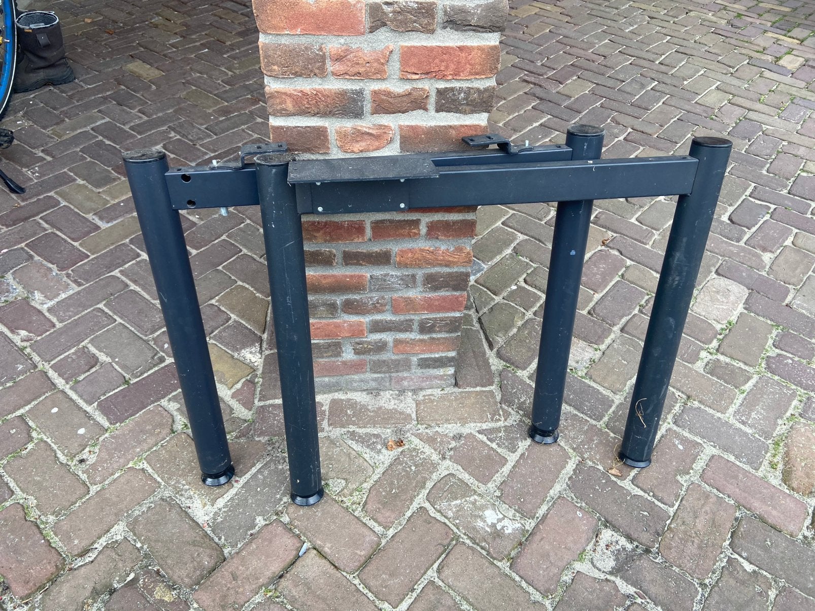 Sterke ijzeren verstelbare tafel/bureau poten, Ophalen, Zo goed als nieuw, Rechthoekig, 50 tot 100 cm