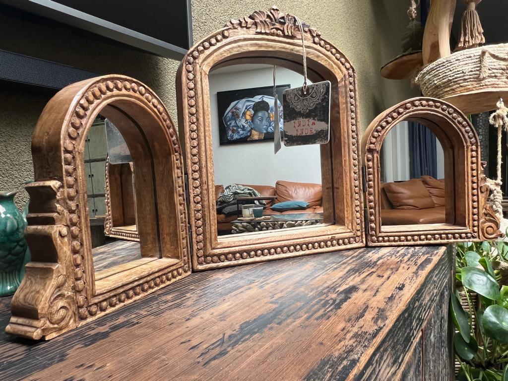 Indiase houtsnijwerk drieluik tafel spiegel India handwerk, Huis en Inrichting, Woonaccessoires | Spiegels, Ophalen of Verzenden
