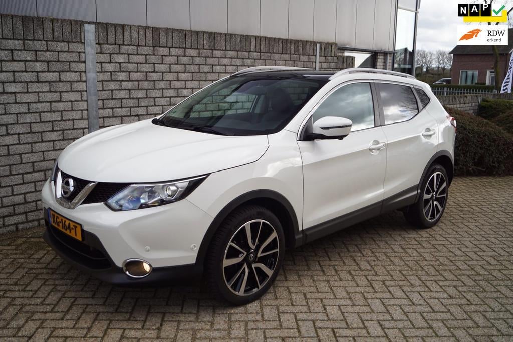 Nissan Qashqai 1.6 Tekna Panodak Leder Stoel en Voorruitverw, Auto's, Voorwielaandrijving, 1618 cc, Gebruikt, 4 cilinders
