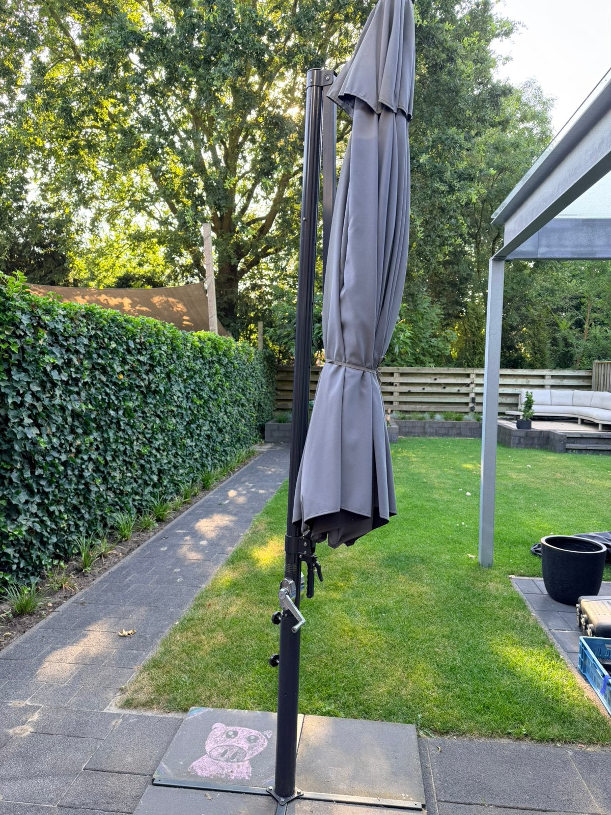 Zweefparasol, Ophalen, Kantelbaar, Gebruikt, 2 tot 3 meter