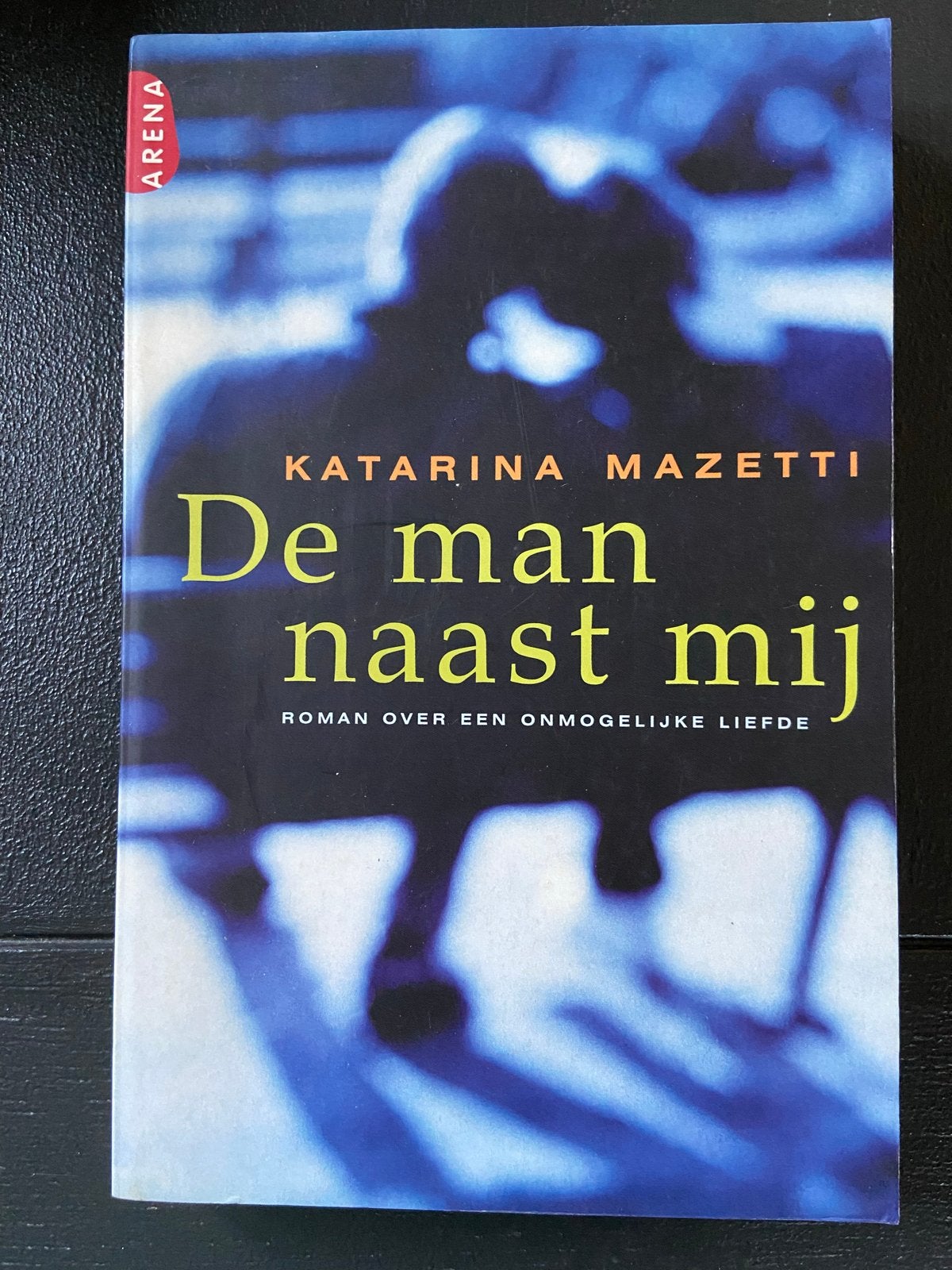 De man naast mij - Katarina Mazetti (Roman), Ophalen of Verzenden, Gelezen, Europa overig