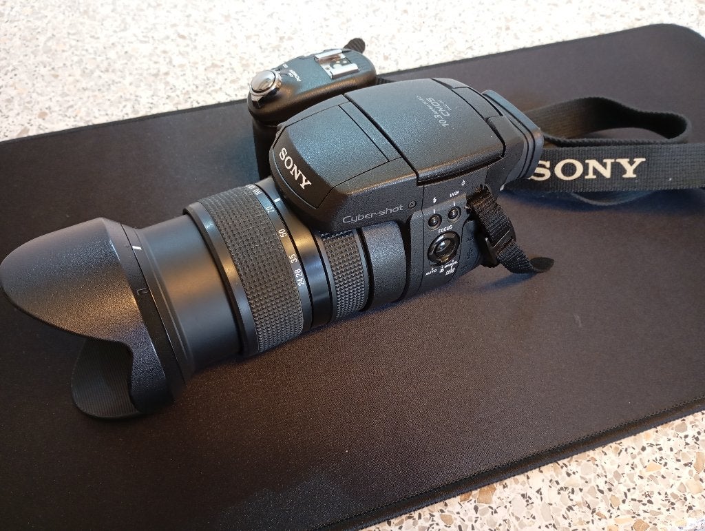 Sony Cyber-Shot DSC-R1, Audio, Tv en Foto, Fotocamera's Digitaal, Gebruikt, Overige typen, Ophalen of Verzenden, 4 t/m 7 keer