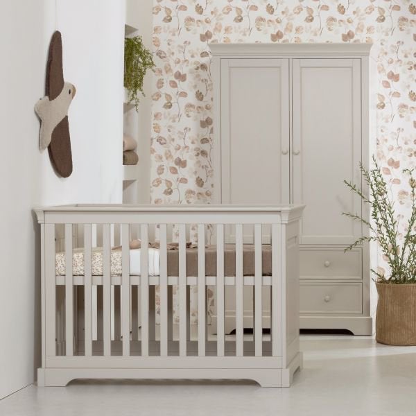 Wit Kidsmill Chateau babybed 70x140cm + matras en toebehoren, Ophalen, 70 tot 85 cm, 140 tot 160 cm, Zo goed als nieuw